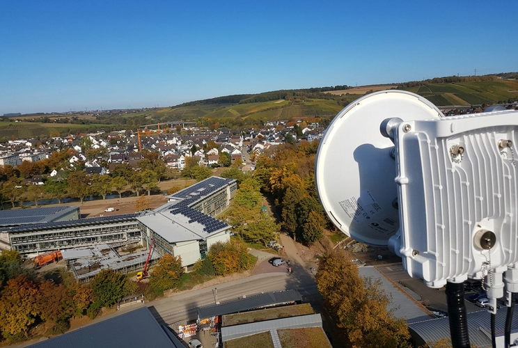 Internetanbindung von 13 Schulen im Kreis Ahrweiler