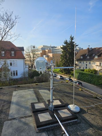 Richtfunk für eine neue Außenstelle am Krankehaus