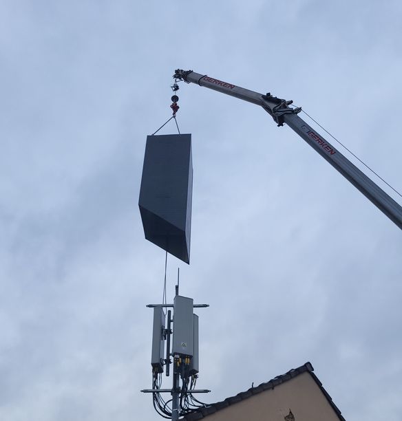 Tecryl Verkleidungen für Mobilfunkantennen