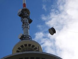 Kosten senken: Wie neue Richtfunktechnik 2,4m Antennen überflüssig macht