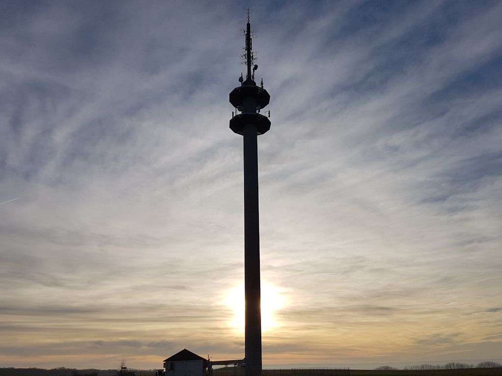 Glasfaser, Richtfunk oder Hybrid-Lösung: Wir liefern Ihnen das Gigabit-Internet, das Ihr Unternehmen wirklich braucht - schlüsselfertig und an jedem Standort.