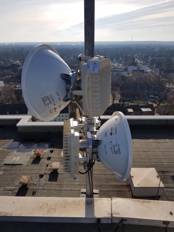 CTR 8300 mit ODU600v2, als Richtfunk Repeater