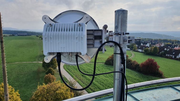 CTR 8300 mit ODUv2 auf einem Wasserturm