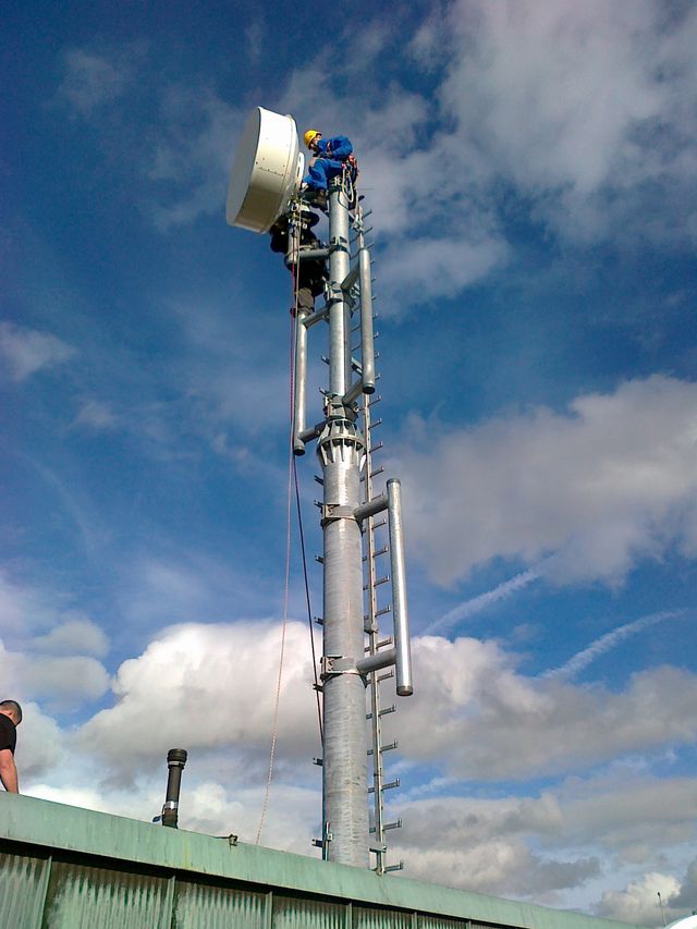 Verstellte Richtfunkantenne nach Unwetter