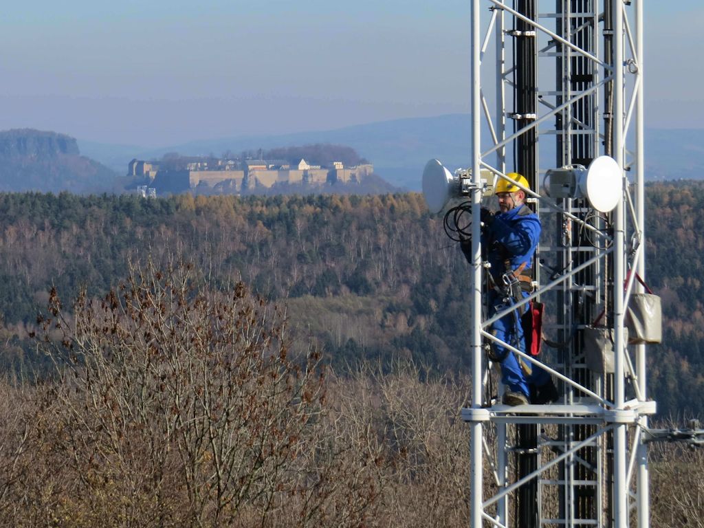 Richtfunk Hessen: TWS installiert lizensierte Richtfunk-Infrastrukturen auf industriellen Gebäuden und Standorten in Hessen.